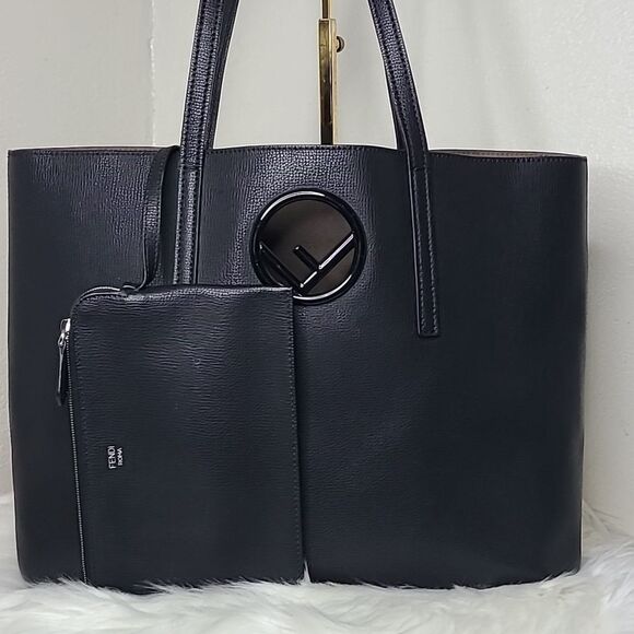 💯 Authentic  Fendi Tote Handbag 🍀 - Picture 12 of 17